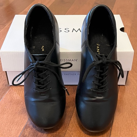 Tap Shoes - Picture 1 of 4
